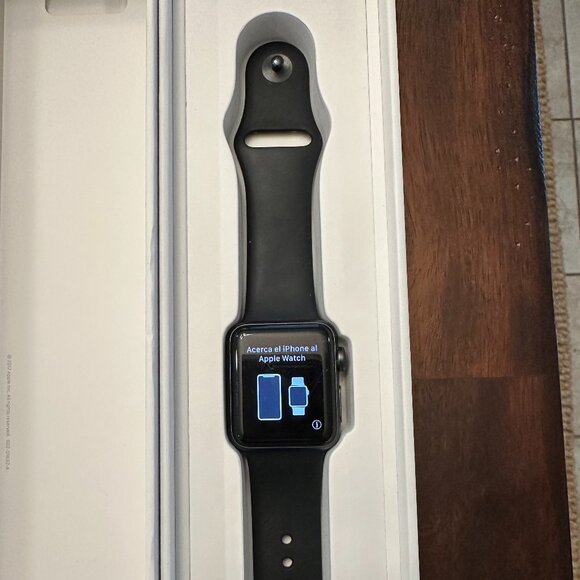 Apple Watch Series 3 (38 mm, GPS + Cellular) – Black Sport Band - Picture 1 of 4